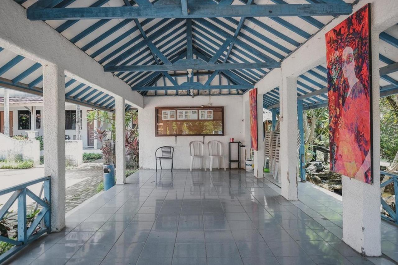 RedDoorz near Pantai Florida Anyer Hotel Serang Esterno foto